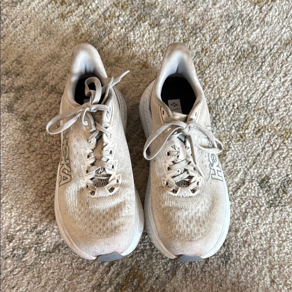 HOKA Mach 6 Women's Cream Running Shoes